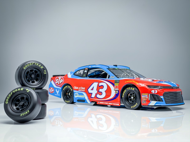 Illustration for article titled BUBBA WALLACE` 2018 CAMARO